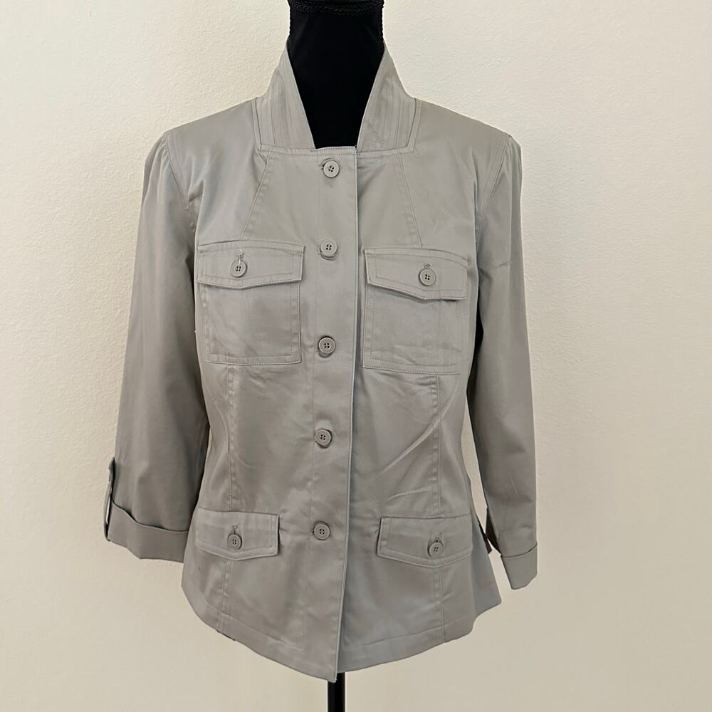 LIGHT Women Green Utility Lightweight Button Front Jacket Size S NWOT